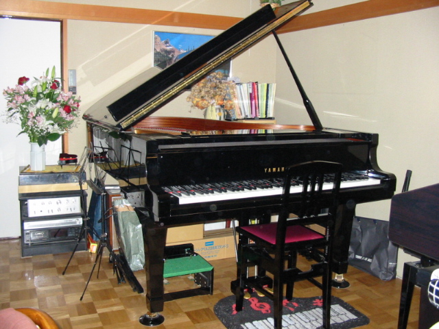 グランドピアノを使用したレッスン